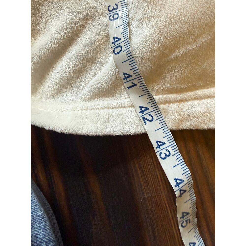 Pottery Barn Faux Fur Robe One Size - Picture 11 of 12